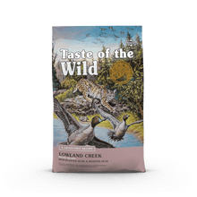 Cargar imagen en el visor de la galería, Taste of the Wild Feline Lowland Creek 6.6kg Con Regalo