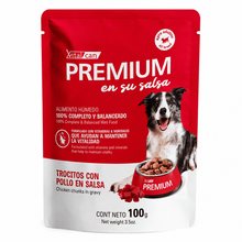 Cargar imagen en el visor de la galería, Caja Vitalcan Premium Pouch 100g Trocitos con Pollo en Salsa (12 Sobres)